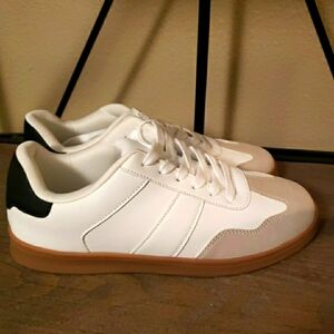 AE Linen-Blend Retro Casual Sneaker Size‎ 8